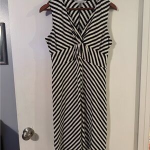 Peter Nygard Black and White Chevron Midi Dress